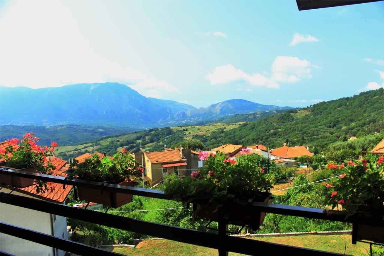 Mansarda Fiorita Bed & Breakfast Abatemarco Exterior photo