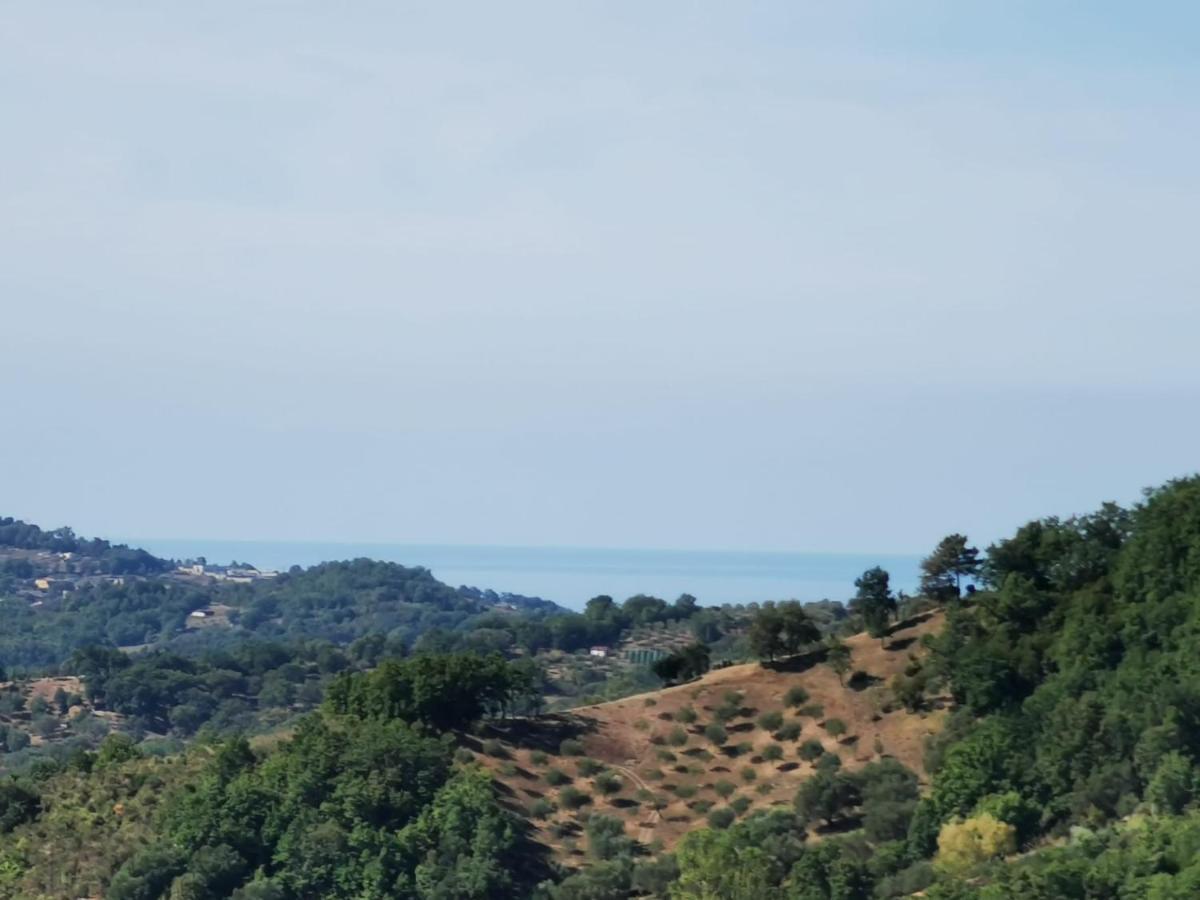 Mansarda Fiorita Bed & Breakfast Abatemarco Exterior photo